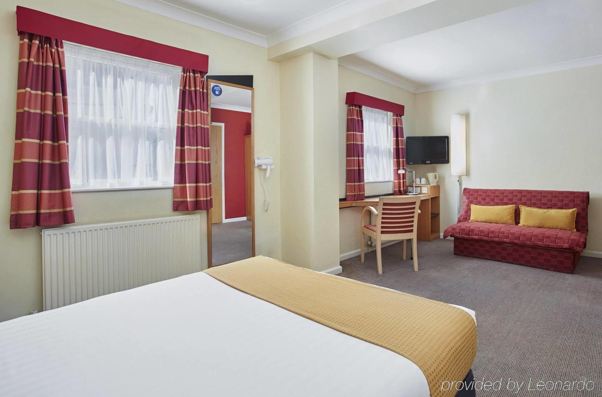 Holiday Inn Express London Victoria, An Ihg Hotel Zewnętrze zdjęcie